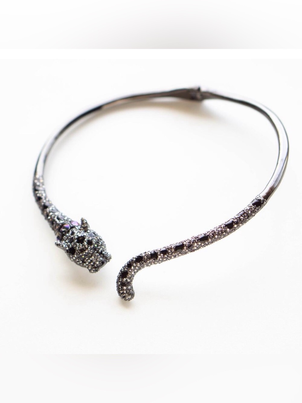 Betsey Johnson Jeweled Hinged Silver Black Jaguar Choker Necklace - Picture 2 of 5
